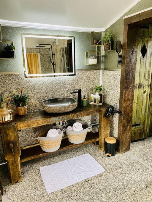 Cottage, Lodge & Spa Prouilly 外观 照片